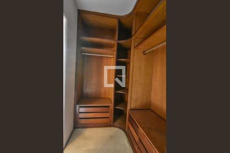 Apartamento para alugar com 314m², 3 quartos e 2 vagasCloset Suíte 01