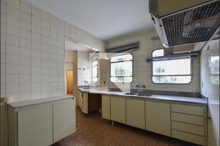 Apartamento para alugar com 314m², 3 quartos e 2 vagasCozinha