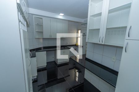 Apartamento para alugar com 184m², 4 quartos e 3 vagasCozinha