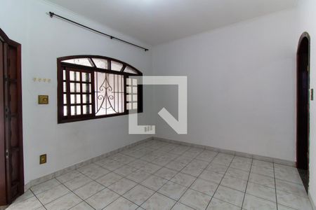 Casa para alugar com 71m², 2 quartos e 2 vagasSala