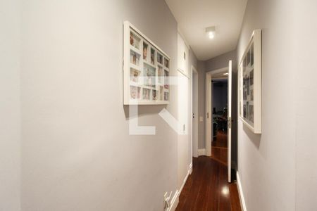 Apartamento para alugar com 142m², 4 quartos e 2 vagas Apartamento para alugar com 142m², 4 quartos e 2 vagasCorredor