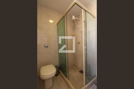 Casa à venda com 230m², 4 quartos e 2 vagasBanheiro de Serviço