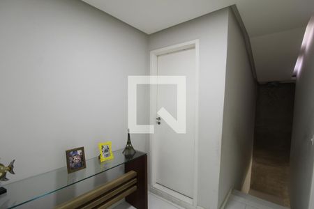 Casa à venda com 230m², 4 quartos e 2 vagasCorredor/Escada - 2º Andar