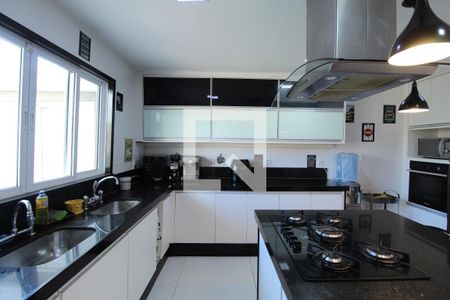 Casa à venda com 230m², 4 quartos e 2 vagasCozinha