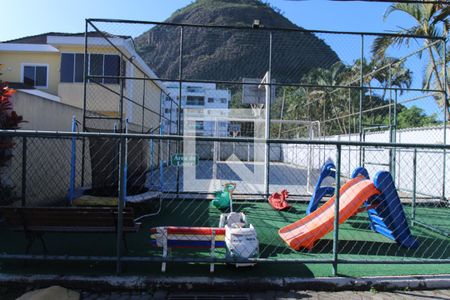 Casa à venda com 230m², 4 quartos e 2 vagasÁrea Comum - Playground