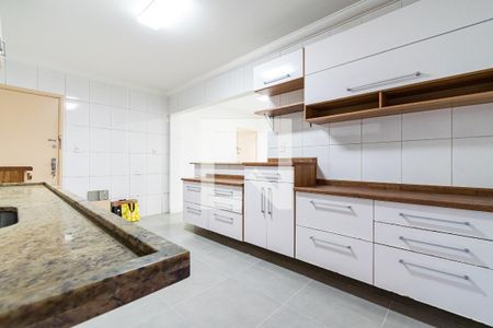 Apartamento à venda com 127m², 3 quartos e 1 vaga Apartamento à venda com 127m², 3 quartos e 1 vagaCozinha