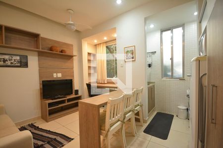 Cozinha de apartamento à venda com 1 quarto, 40m² em Botafogo, Rio de Janeiro