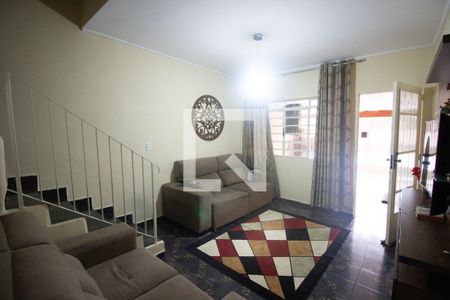 Sala de casa à venda com 2 quartos, 76m² em Vila Jacuí, São Paulo
