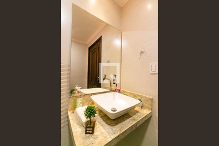 Casa à venda com 125m², 3 quartos e 2 vagasBanheiro 2