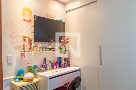 Apartamento à venda com 90m², 3 quartos e 2 vagas Apartamento à venda com 90m², 3 quartos e 2 vagasQuarto 1