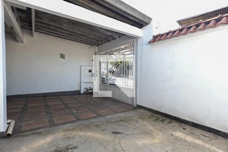 Casa à venda com 200m², 3 quartos e 2 vagas Casa à venda com 200m², 3 quartos e 2 vagasGaragem