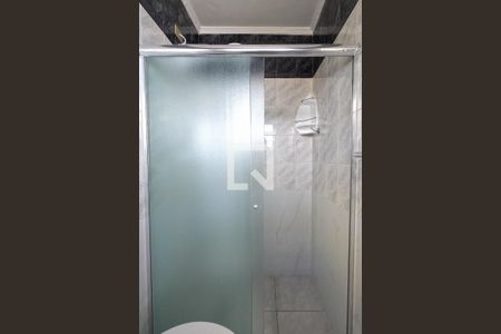 Casa à venda com 200m², 3 quartos e 2 vagas Casa à venda com 200m², 3 quartos e 2 vagasBanheiro 2