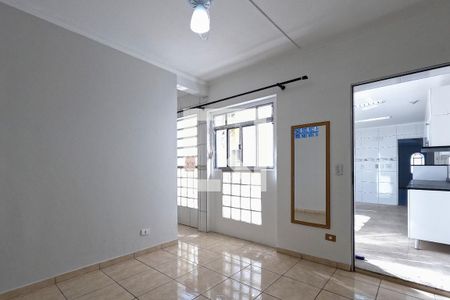 Casa à venda com 200m², 3 quartos e 2 vagas Casa à venda com 200m², 3 quartos e 2 vagasSuíte