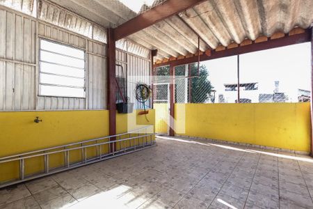 Casa à venda com 200m², 3 quartos e 2 vagas Casa à venda com 200m², 3 quartos e 2 vagasÁrea de Serviço 2