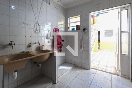 Casa à venda com 200m², 3 quartos e 2 vagas Casa à venda com 200m², 3 quartos e 2 vagasÁrea de Serviço 1