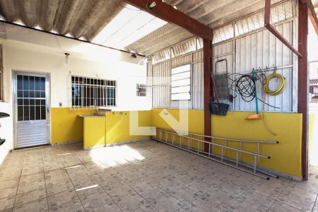 Casa à venda com 200m², 3 quartos e 2 vagas Casa à venda com 200m², 3 quartos e 2 vagasÁrea de Serviço 2