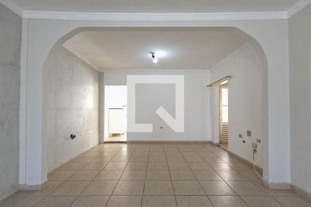 Casa à venda com 200m², 3 quartos e 2 vagas Casa à venda com 200m², 3 quartos e 2 vagasSala