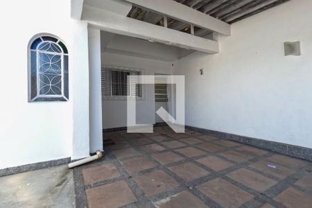 Casa à venda com 200m², 3 quartos e 2 vagas Casa à venda com 200m², 3 quartos e 2 vagasGaragem