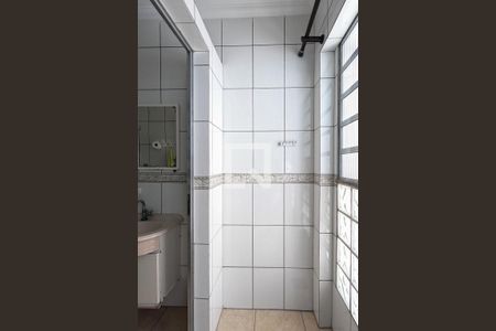 Casa à venda com 200m², 3 quartos e 2 vagas Casa à venda com 200m², 3 quartos e 2 vagasBanheiro da Suíte