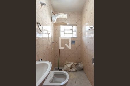 Casa à venda com 200m², 3 quartos e 2 vagas Casa à venda com 200m², 3 quartos e 2 vagasBanheiro 1