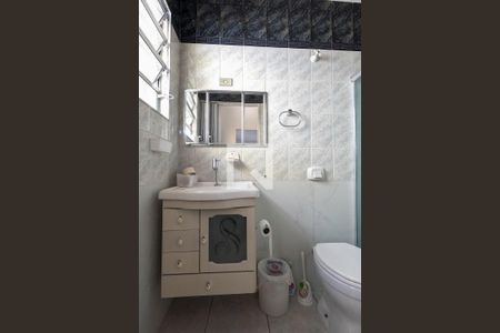 Casa à venda com 200m², 3 quartos e 2 vagas Casa à venda com 200m², 3 quartos e 2 vagasBanheiro 2