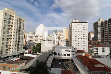 Vista da Sala de apartamento à venda com 2 quartos, 80m² em Centro, Campinas