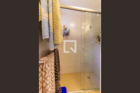 Banheiro de apartamento para alugar com 3 quartos, 74m² em Vila Ipojuca, São Paulo