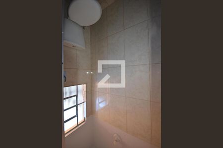 Casa para alugar com 80m², 3 quartos e 2 vagasBanheiro de Serviço