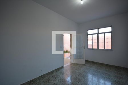 Sala de casa para alugar com 3 quartos, 80m² em Bento Ribeiro, Rio de Janeiro