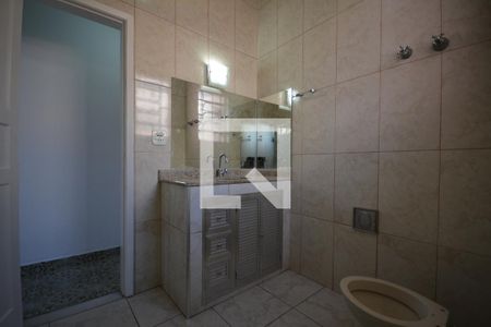 Casa para alugar com 80m², 3 quartos e 2 vagasBanheiro Social