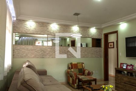 Sala de casa para alugar com 4 quartos, 280m² em Madureira, Rio de Janeiro
