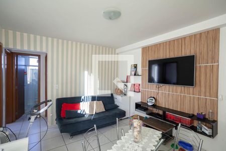 Sala  de apartamento para alugar com 2 quartos, 70m² em Itatiaia, Belo Horizonte