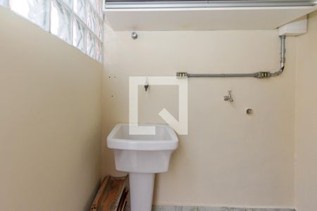 Casa à venda com 100m², 2 quartos e 2 vagasLavanderia