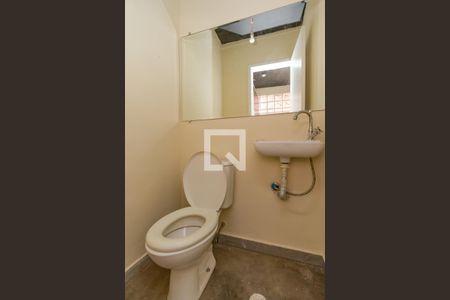 Casa à venda com 100m², 2 quartos e 2 vagasBanheiro de Serviço