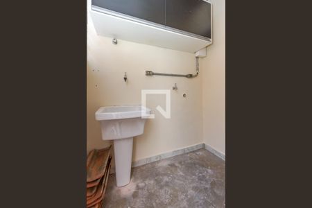 Casa à venda com 100m², 2 quartos e 2 vagasLavanderia