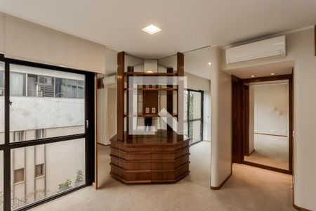 Apartamento à venda com 273m², 3 quartos e 2 vagas Apartamento à venda com 273m², 3 quartos e 2 vagasSuíte 2