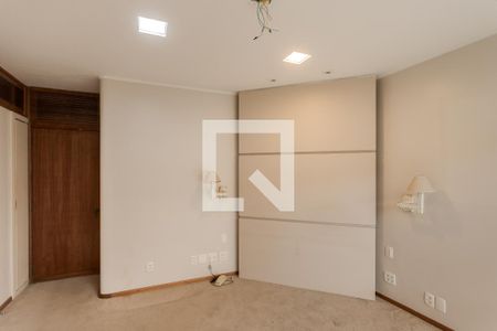 Apartamento à venda com 273m², 3 quartos e 2 vagas Apartamento à venda com 273m², 3 quartos e 2 vagasSuíte 2