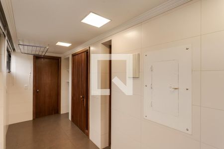 Apartamento à venda com 273m², 3 quartos e 2 vagas Apartamento à venda com 273m², 3 quartos e 2 vagasÁrea de Serviço