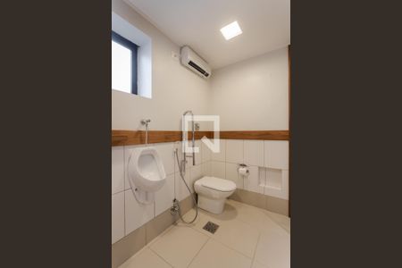 Apartamento à venda com 273m², 3 quartos e 2 vagas Apartamento à venda com 273m², 3 quartos e 2 vagasBanheiro da Suíte 2