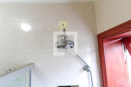 Casa à venda com 380m², 4 quartos e 5 vagasBanheiro da Suíte 2