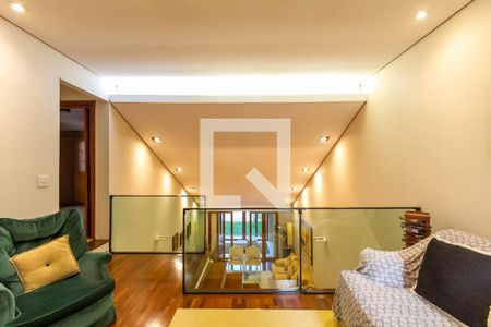 Casa à venda com 380m², 4 quartos e 5 vagasSala de TV
