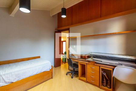 Casa à venda com 380m², 4 quartos e 5 vagasQuarto