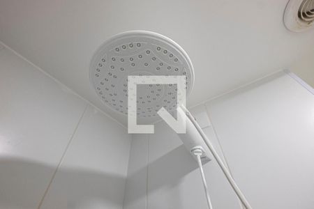 Banheiro de apartamento para alugar com 1 quarto, 27m² em Pinheiros, São Paulo