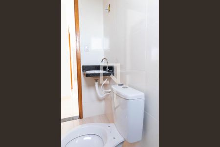 Apartamento à venda com 49m², 2 quartos e sem vaga Apartamento à venda com 49m², 2 quartos e sem vagaBanheiro