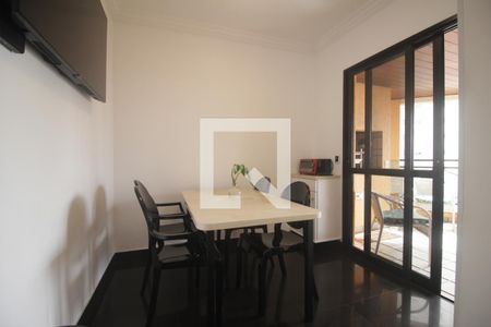 Apartamento à venda com 200m², 4 quartos e 4 vagasCopa