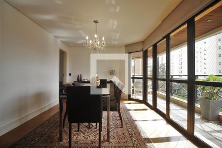 Sala de apartamento à venda com 4 quartos, 200m² em Jardim Ampliação, São Paulo