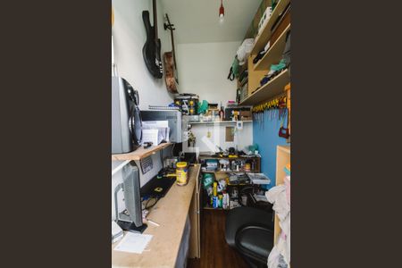 Apartamento à venda com 120m², 3 quartos e sem vaga Apartamento à venda com 120m², 3 quartos e sem vagaQuarto de Serviço