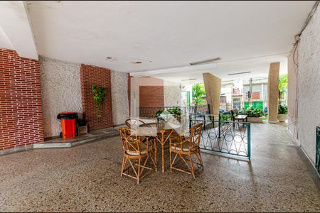 Apartamento à venda com 97m², 2 quartos e 1 vagaÁrea comum - Salão de festas