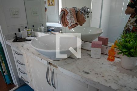 Apartamento à venda com 172m², 4 quartos e 2 vagasBanheiro da Suíte 1