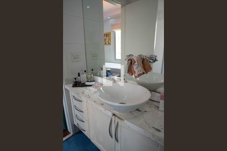 Apartamento à venda com 172m², 4 quartos e 2 vagasBanheiro da Suíte 1